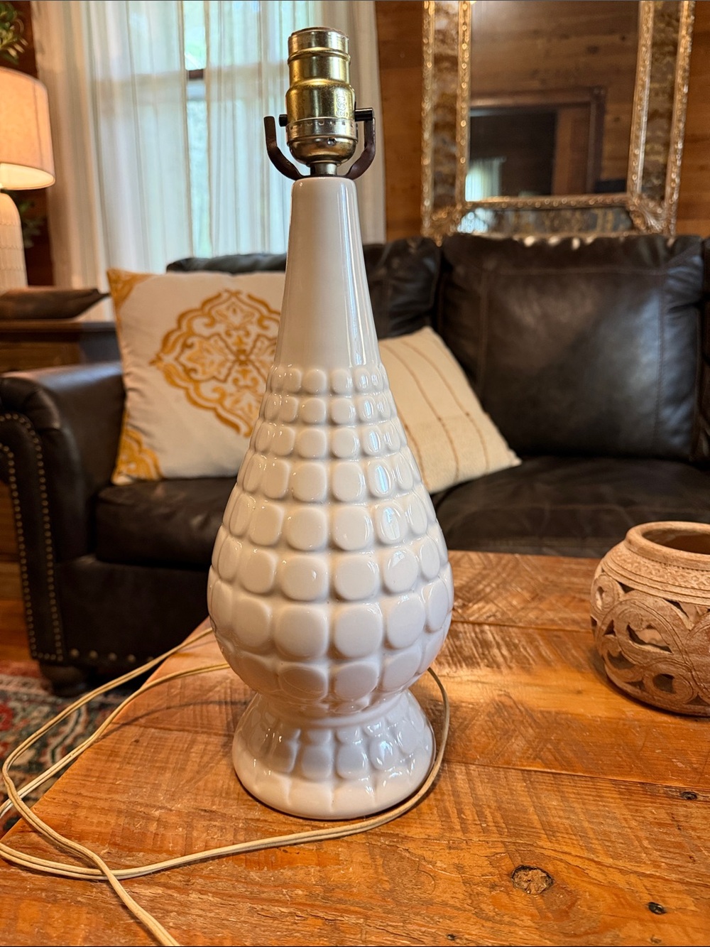 Vintage Textured White Ceramic Table Lamp - Unbranded